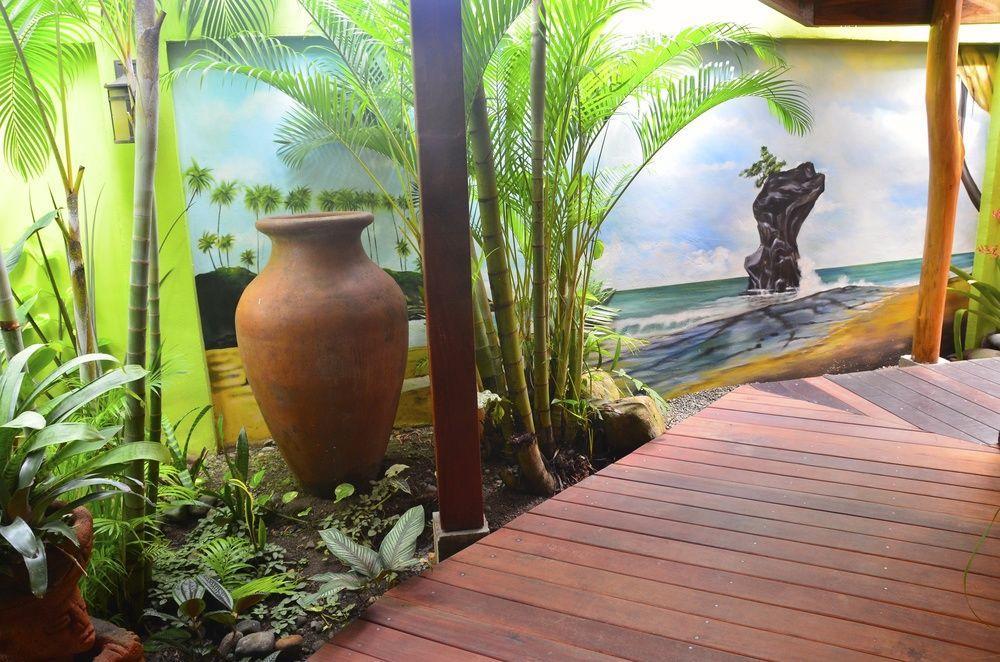 Physis Caribbean Bed & Breakfast Puerto Viejo de Talamanca Exterior photo