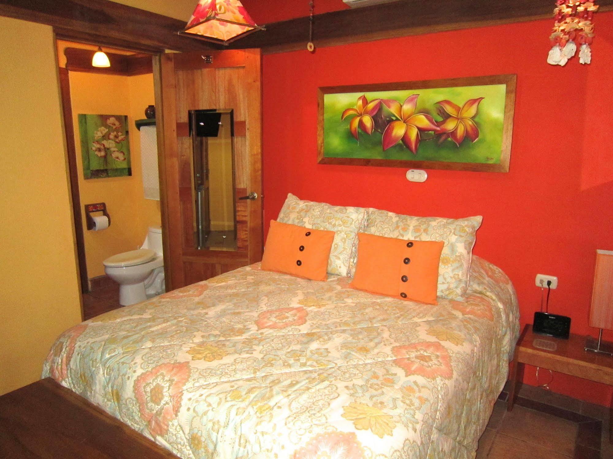 Physis Caribbean Bed & Breakfast Puerto Viejo de Talamanca Exterior photo