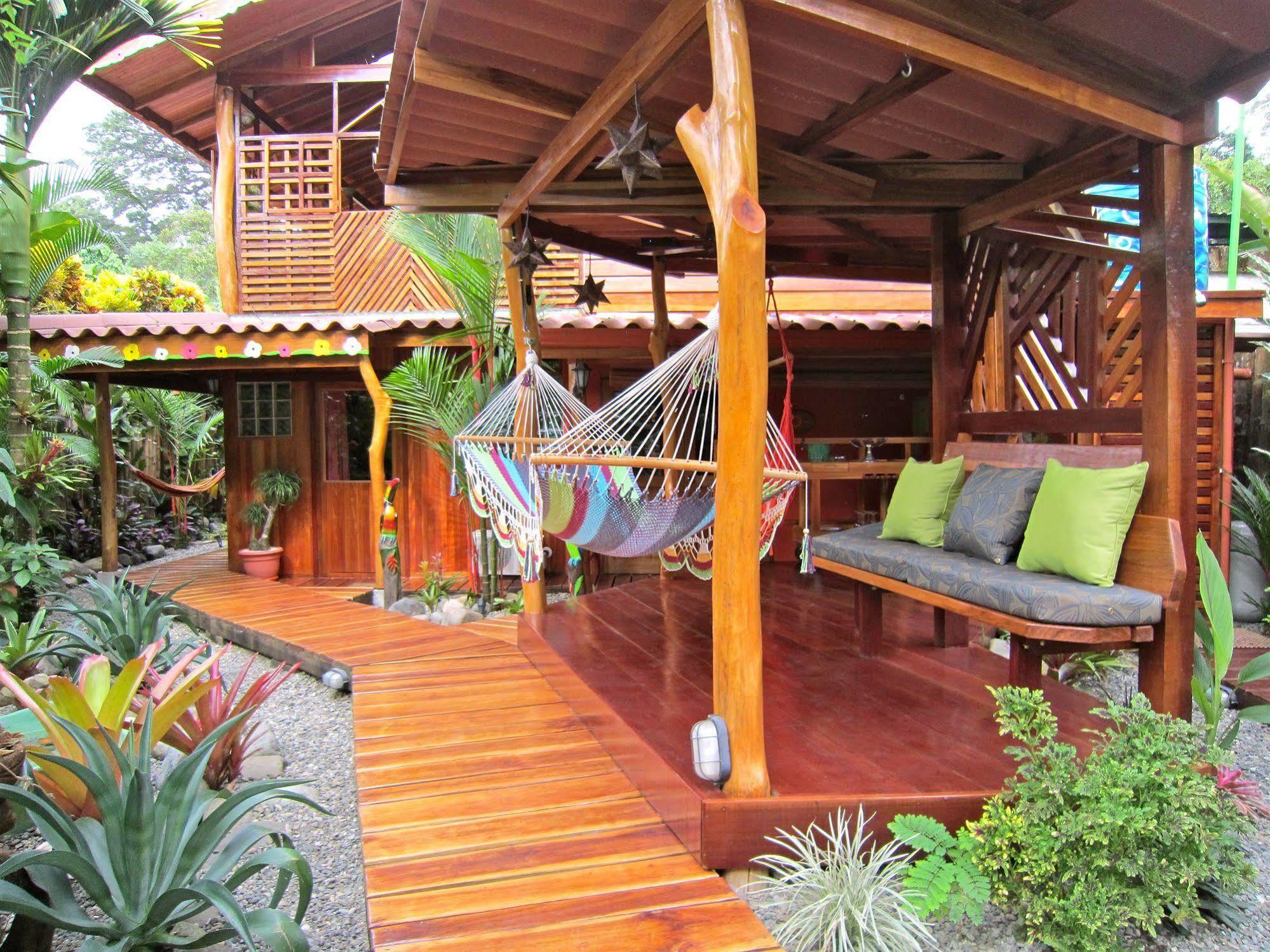 Physis Caribbean Bed & Breakfast Puerto Viejo de Talamanca Exterior photo